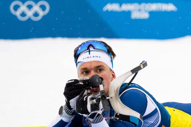 Finland's Jimi Klemettinen prepares to shoot as he competes in the men's biathlon 4 x 7,5km relay event during the Milano Cortina 2026 Winter Olympic Games at the Anterselva Biathlon Arena (Sudtirol Arena) in Anterselva (Val Pusteria) on February 17, 2026. (Photo by FRANCOIS-XAVIER MARIT / AFP)