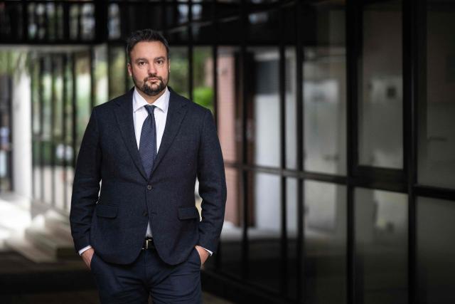Pierre Debuisson, the new lawyer of Cedric Jubillar, who was convicted of murdering his wife Delphine at first instance, poses during a photo session in Toulouse on February 17, 2026. Cedric Jubillar, convicted of murdering his wife, is being subjected to a ‘form of modern torture’ while imprisoned in solitary confinement, his new lawyer said. The Toulouse Court of Appeal pointed out that any placement in solitary confinement ‘falls under the jurisdiction of the Minister of Justice’. (Photo by Lionel BONAVENTURE / AFP)