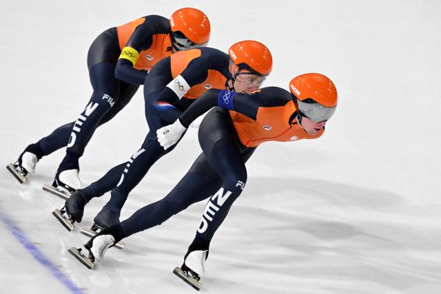 (From L) Netherlands' Chris Huizinga, Netherlands' Jorrit Bergsma and Netherlands' Stijn van de Bunt compete in the speed skating men's team pursuit final B during the Milano Cortina 2026 Winter Olympic Games at Milano Speed Skating Stadium in Milan on February 17, 2026. (Photo by Daniel MUNOZ / AFP)