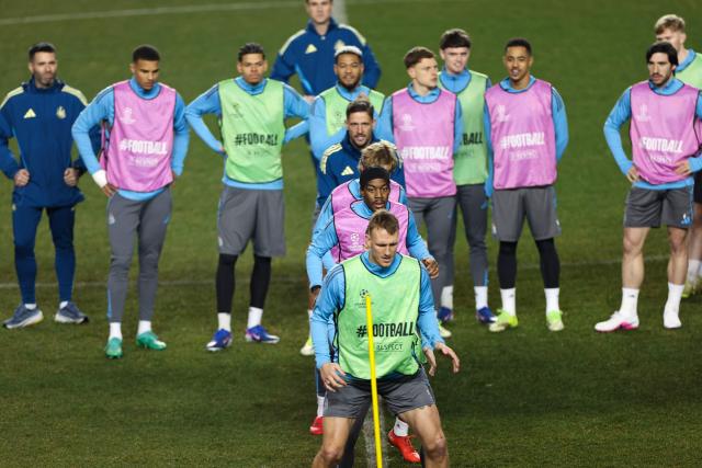 Newcastle United's players, including English midfielder #20 Anthony Elanga, attend a training session at the Tofiq Bahramov Republican Stadium in Baku on February 17, 2026, on the eve of the UEFA Champions League knockout phase play-off first leg football match between Qarabag and Newcastle. (Photo by Giorgi ARJEVANIDZE / AFP)