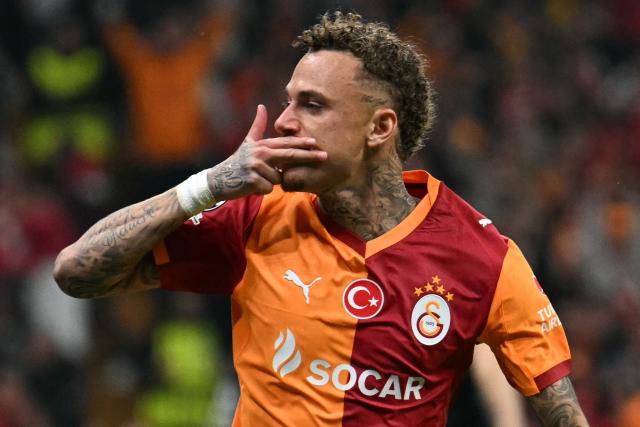 Galatasaray's Dutch forward #77 Noa Lang celebrates scoring his team's second goal during the UEFA Champions League, knockout round play-off 1st leg, football match between Galatasaray SK and Juventus FC at the Rams Park in Istanbul on February 17, 2026. (Photo by OZAN KOSE / AFP)