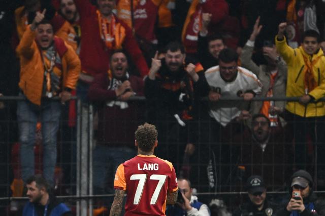Galatasaray's Dutch forward #77 Noa Lang celebrates scoring his team's fourth goal during the UEFA Champions League, knockout round play-off 1st leg, football match between Galatasaray SK and Juventus FC at the Rams Park in Istanbul on February 17, 2026. (Photo by YASIN AKGUL / AFP)
