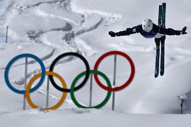 Japan's Runa Igarashi competes in the freestyle skiing women's aerials qualification 2 during the Milano Cortina 2026 Winter Olympic Games at Livigno Aerials & Moguls Park, in Livigno (Valtellina), on February 18, 2026. (Photo by Jeff PACHOUD / AFP)