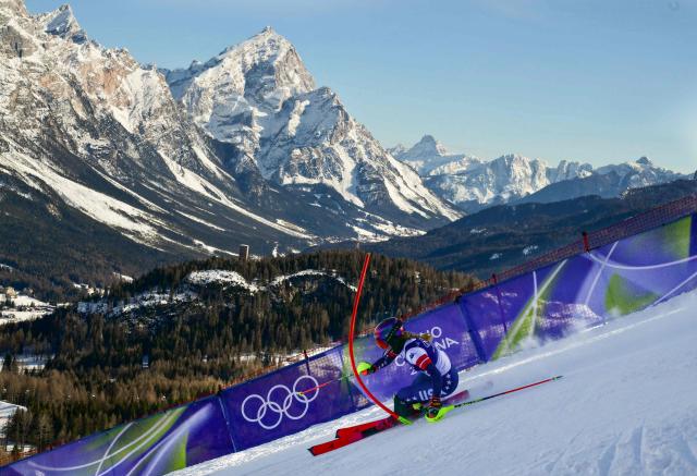 USA's Mikaela Shiffrin competes in the second run of the women's slalom event during the Milano Cortina 2026 Winter Olympic Games at the Tofane Alpine Skiing Centre in Cortina d’Ampezzo on February 18, 2026. (Photo by Stefano RELLANDINI / AFP)