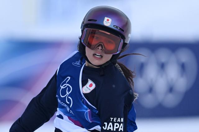 Japan's Kokomo Murase reacts in the snowboard women's slopestyle final run 3 during the Milano Cortina 2026 Winter Olympic Games at Livigno Snow Park, in Livigno (Valtellina), on February 18, 2026. (Photo by Kirill KUDRYAVTSEV / AFP)