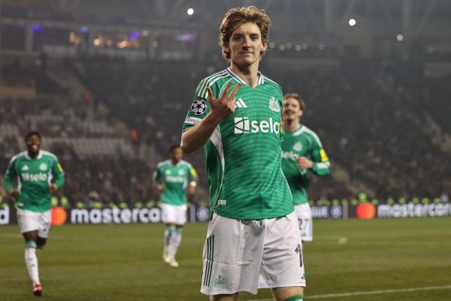 Newcastle United's English midfielder #10 Anthony Gordon celebrates a goal during the UEFA Champions League knockout phase play-off first leg football match between Qarabag and Newcastle at the Tofiq Bahramov Republican Stadium in Baku on February 18, 2026. (Photo by Giorgi ARJEVANIDZE / AFP)