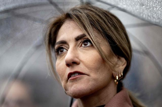 Leader of the VVD party Dilan Yesilgoz speaks to the press after a meeting with Netherlands' Prime Minister-designate of the centrist D66 party Rob Jetten at the Johan de Witthuis house in The Hague on February 19, 2026. Yesilgoz is the designated Minister of Defense for the new cabinet. (Photo by Ramon van Flymen / ANP / AFP) / Netherlands OUT