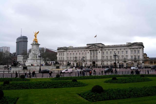 A general view of outside Buckingham Palace in London on February 19, 2026. Britain's former prince Andrew was arrested February 19, 2026 on suspicion of misconduct, with King Charles III saying in a statement "the law must take its course". The arrest follows new revelations last week that appeared to show Andrew sent convicted US sex offender Epstein potentially confidential documents during his time as a UK trade envoy. (Photo by CARLOS JASSO / AFP)