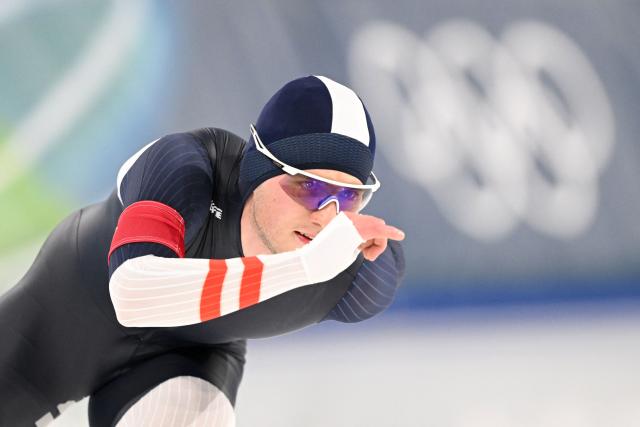 Austria's Alexander Farthofer competes in the speed skating men's 1500m during the Milano Cortina 2026 Winter Olympic Games at Milano Speed Skating Stadium in Milan on February 19, 2026. (Photo by Daniel MUNOZ / AFP)