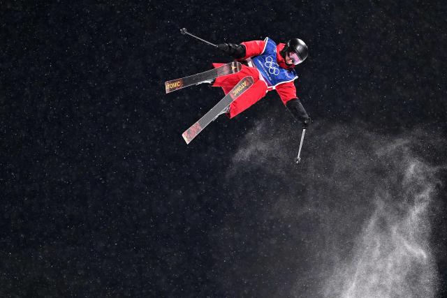 Canada's Amy Fraser competes in the freestyle skiing women's freeski halfpipe qualification run 2 during the Milano Cortina 2026 Winter Olympic Games at Livigno Snow Park, in Livigno (Valtellina), on February 19, 2026. (Photo by Kirill KUDRYAVTSEV / AFP)
