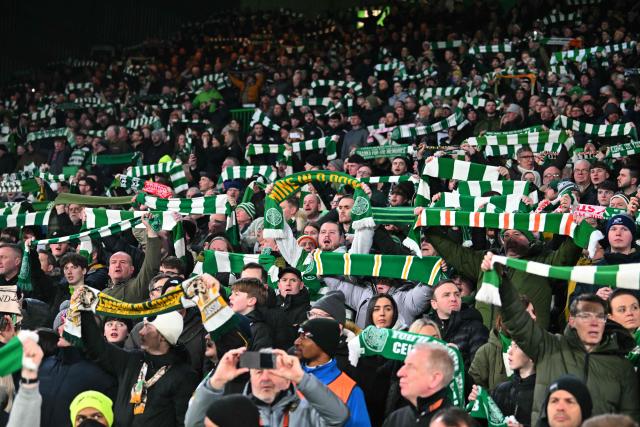 Caltic fans sing ahead of kick off in the UEFA Europa League knockout round playoff, 1st leg football match between Celtic and Stuttgart at Celtic Park in Glasgow on February 19, 2026. (Photo by ANDY BUCHANAN / AFP)