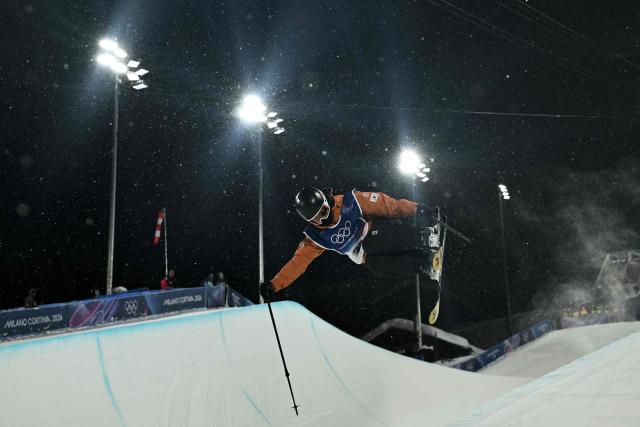 South Korea's Lee Soyoung competes in the freestyle skiing women's freeski halfpipe qualification run 2 during the Milano Cortina 2026 Winter Olympic Games at Livigno Snow Park, in Livigno (Valtellina), on February 19, 2026. (Photo by Jeff PACHOUD / AFP)