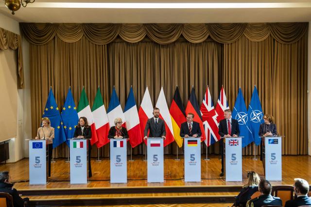 (L-R)  Italy's Undersecretary for Defence Isabela Rauti, France's Defence Minister Catherine Vautrin, Poland's Deputy Prime Minister and Minister of Defence Wladyslaw Kosiniak-Kamysz, German Defence Minister Boris Pistorius, Britain's Minister for Defence Procurement and Industry Luke Pollard and NATO Deputy Secretary General Radmila Sekerinska take part in join press conference after the European Group of Five (GoF) defence ministers meeting in The Collegium Maius - the Jagiellonian University's oldest building in Krakow, Poland, on February 20, 2026. (Photo by Wojtek RADWANSKI / AFP)