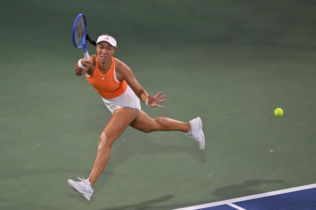 US' Jessica Pegula hits a return against compatriot Amanda Anisimova during their women’s singles semi-final match at the Dubai Duty Free Tennis tournament in Dubai on February 20, 2026. (Photo by Ryan Lim / AFP)