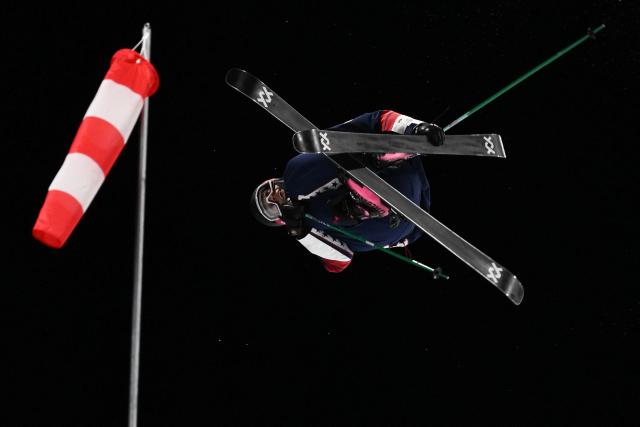 USA's Nick Goepper competes in the freestyle skiing men's freeski halfpipe final run 3 during the Milano Cortina 2026 Winter Olympic Games at Livigno Snow Park, in Livigno (Valtellina), on February 20, 2026. (Photo by Jeff PACHOUD / AFP)