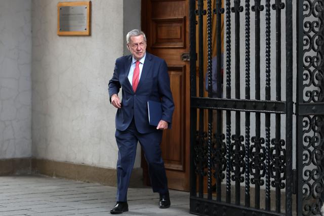 Foreign Minister Alberto van Klaveren walks before a press conference at La Moneda Palace in Santiago on February 20, 2026. Secretary of State Marco Rubio said on Fubruary 20, 2026, the United States would refuse visas to several outgoing Chilean officials, in a parting shot at leftist President Gabriel Boric. (Photo by Javier TORRES / AFP)