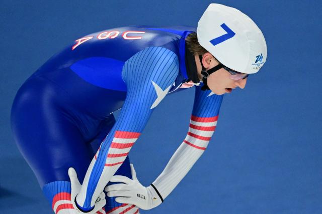 USA's Jordan Stolz reacts after competing in the speed skating men's mass start final during the Milano Cortina 2026 Winter Olympic Games at Milano Speed Skating Stadium in Milan on February 21, 2026. (Photo by Piero CRUCIATTI / AFP)
