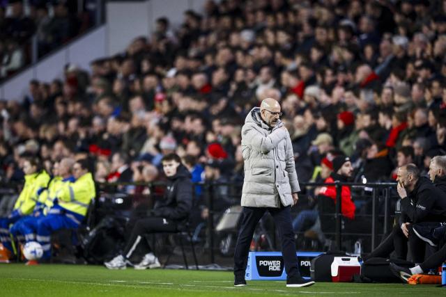 PSV Eindhoven's Dutch head coach Peter Bosz walks along the sideline during the Dutch Eredivisie football match between PSV Eindhoven and SC Heerenveen at Philips Stadium in Eindhoven on February 21, 2026. (Photo by Bart Stoutjesdijk / ANP / AFP) / Netherlands OUT