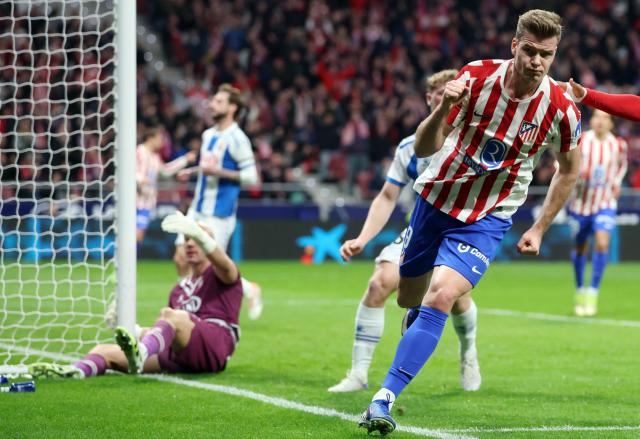 Atletico Madrid's Norwegian forward #09 Alexander Sorloth celebrates an equalizing goal during the Spanish league football match between Club Atletico de Madrid and RCD Espanyol at Metropolitano Stadium in Madrid on February 21, 2026. (Photo by Pierre-Philippe MARCOU / AFP)