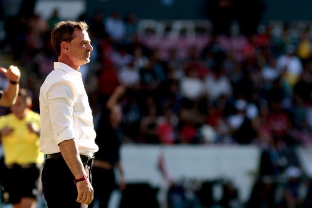 Atlas' Argentine head coach Diego Cocca looks on during the Liga MX Clausura football match between Atlas and San Luis at the Jalisco Stadium in Guadalajara, state of Jalisco, Mexico, on February 21, 2026. (Photo by Ulises Ruiz / AFP)