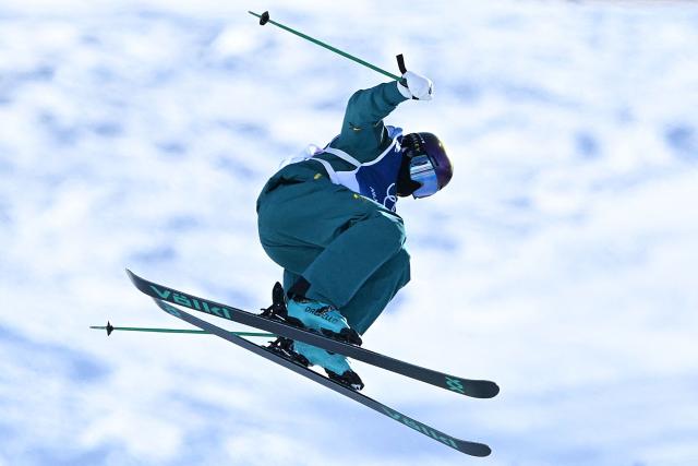 Australia's Indra Brown competes in the freestyle skiing women's freeski halfpipe final run 1 during the Milano Cortina 2026 Winter Olympic Games at Livigno Snow Park, in Livigno (Valtellina), on February 22, 2026. (Photo by Kirill KUDRYAVTSEV / AFP)