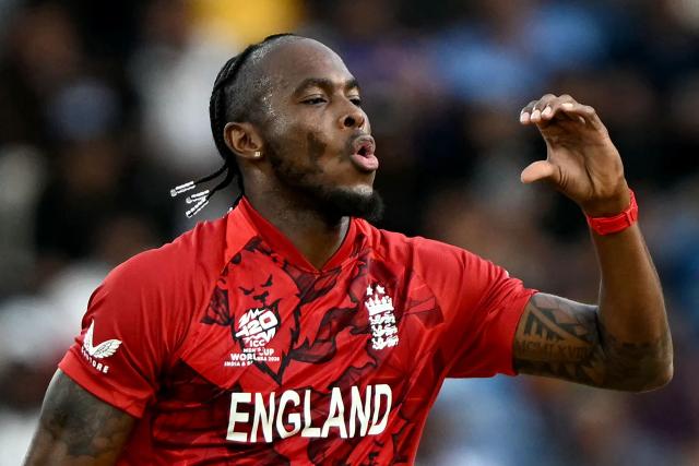 TOPSHOT - England's Jofra Archer celebrates after taking the wicket of Sri Lanka's Kamil Mishara during the 2026 ICC Men's T20 Cricket World Cup Super Eights match between Sri Lanka and England at Pallekele International Cricket Stadium in Kandy on February 22, 2026. (Photo by Ishara S. KODIKARA / AFP)