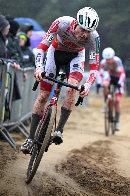 Pauwels Sauzen - Altez Industriebouw Team's Belgian rider Yordi Corsus competes in the men's elite race of the 'Sluitingsprijs Oostmalle' cyclo-cross cycling event in Oostmalle on February 22, 2026. (Photo by LUC CLAESSEN / Belga / AFP) / Belgium OUT