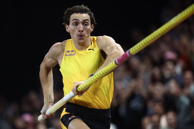 Sweden's Armand Duplantis competes in the Men's pole vault event during the All Stars Perche international indoor athletics pole vaulting meeting in Clermont-Ferrand, central France, on February 22, 2026. (Photo by Alex MARTIN / AFP)