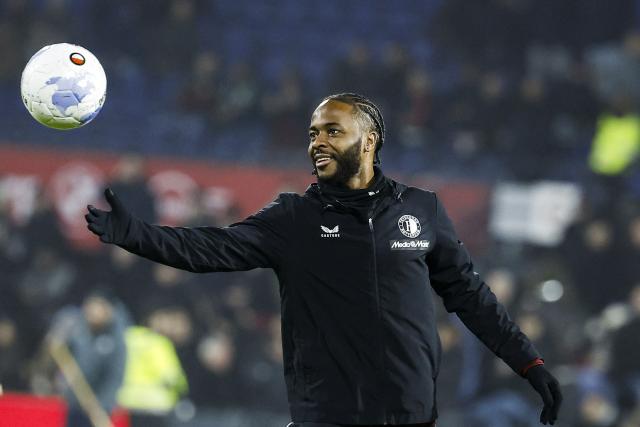 Feyenoord's British forward #19 Raheem Sterling warms-up before the Dutch Eredivisie football match between Feyenoord Rotterdam and Sportclub Telstar at The Feyenoord "De Kuip" Stadium in Rotterdam on February 22, 2026. (Photo by Bas Czerwinski / ANP / AFP) / Netherlands OUT