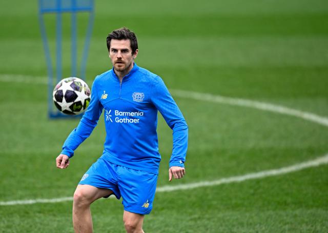 Bayer Leverkusen's German midfielder #07 Jonas Hofmann attends a training session on February 23, 2026 in Leverkusen, western Germany, on the eve of the UEFA Champions League - Knockout round play-off - Second Leg football match of Bayer Leverkusen (GER) v Olympiakos (GRE). (Photo by INA FASSBENDER / AFP)