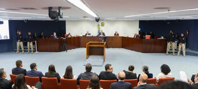 View of the plenary session of the first chamber of the Brazilian Supreme Court during the first session of the trial of those suspected of ordering the assassination of Brazilian councilwoman Marielle Franco in 2018, at the Supreme Federal Court in Brasília, on February 24, 2026. (Photo by Sergio Lima / AFP)