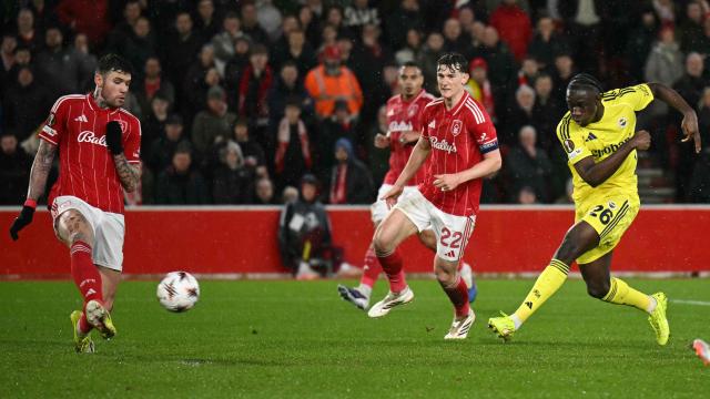 Fenerbahce's Guinean striker Sidiki Cherif #26 shoots but the shot is saved during the UEFA Europa League Knockout Round Play-off second-leg football match between Nottingham Forest and Fenerbahce SK at The City Ground in Nottingham, central England, on February 26, 2026. (Photo by Oli SCARFF / AFP)
