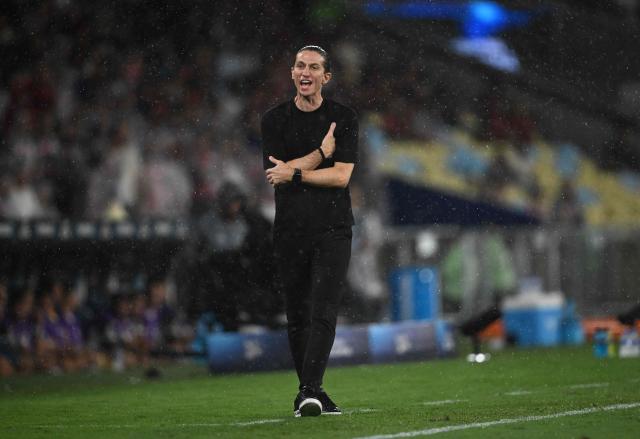 Flamengo's head coach Filipe Luis gestures during the Recopa Sudamericana second leg final football match between Brazil's Flamengo and Argentina's Lanus at the Maracana Stadium in Rio de Janeiro, Brazil, on February 26, 2026. (Photo by MAURO PIMENTEL / AFP)