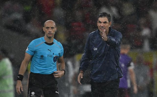 Lanus' head coach Mauricio Pellegrino gestures during the Recopa Sudamericana second leg final football match between Brazil's Flamengo and Argentina's Lanus at the Maracana Stadium in Rio de Janeiro, Brazil, on February 26, 2026. (Photo by MAURO PIMENTEL / AFP)