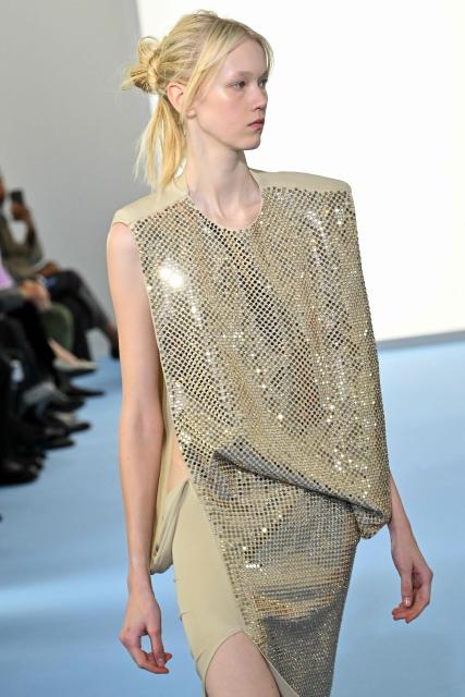 A model presents a creation by Sportmax during the Womens's ready-to-wear Fall/Winter 2026 collection fashion as part of the Milan Fashion Week, in Milan on February 27, 2025. (Photo by Andreas SOLARO / AFP)