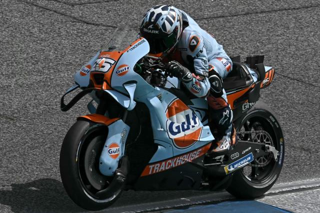 Trackhouse MotoGP's Spanish rider Raul Fernandez rides during the qualifying session of the MotoGP Thailand Grand Prix at the Buriram International Circuit in Buriram on February 28, 2026. (Photo by Lillian SUWANRUMPHA / AFP)