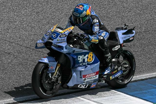 BK8 Gresini Racing's Spanish rider Alex Marquez rides during the qualifying session of the MotoGP Thailand Grand Prix at the Buriram International Circuit in Buriram on February 28, 2026. (Photo by Lillian SUWANRUMPHA / AFP)