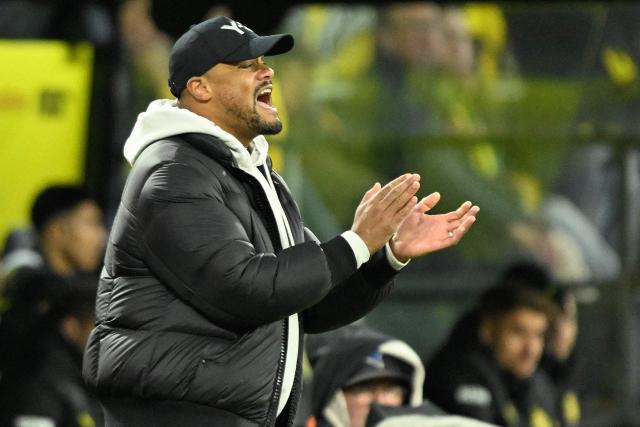 Bayern Munich's Belgian head coach Vincent Kompany reacts from the sidelines during the German first division Bundesliga football match between BVB Borussia Dortmund and FC Bayern Munich in Dortmund, western Germany, on February 28, 2026. (Photo by INA FASSBENDER / AFP) / DFL REGULATIONS PROHIBIT ANY USE OF PHOTOGRAPHS AS IMAGE SEQUENCES AND/OR QUASI-VIDEO