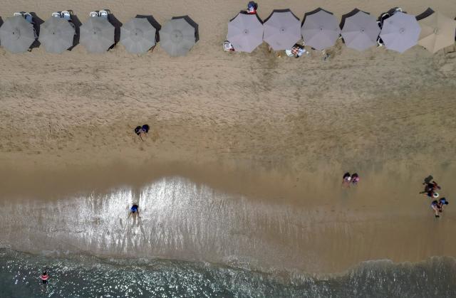 Aerial view of the Acapulco beach, Guerrero state, Mexico on February 28, 2026. (Photo by Alfredo ESTRELLA / AFP)