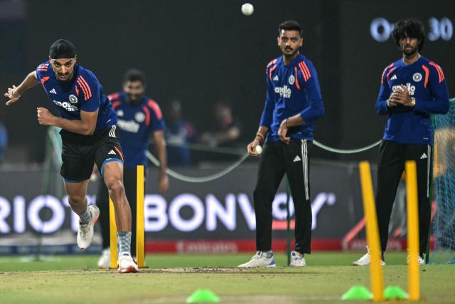 India's Arshdeep Singh (L), Tilak Varma (R), Axar Patel (2R) and Jasprit Bumrah take part in a bowling practice before the start of the 2026 ICC Men's T20 Cricket World Cup Super Eights match between India and West Indies at the Eden Gardens in Kolkata on March 1, 2026. (Photo by Arun SANKAR / AFP)