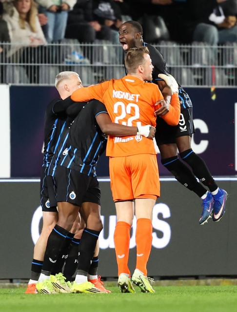 Club Brugge's Ecuadorian defender #04 Joel Ordonez (R) celebrates after scoring a goal during the Belgian "Pro League" First Division football match between Royal Charleroi and Club Brugge KV at the Stade du Pays de Charleroi, in Charleroi, on March 1, 2026. (Photo by VIRGINIE LEFOUR / BELGA / AFP) / Belgium OUT