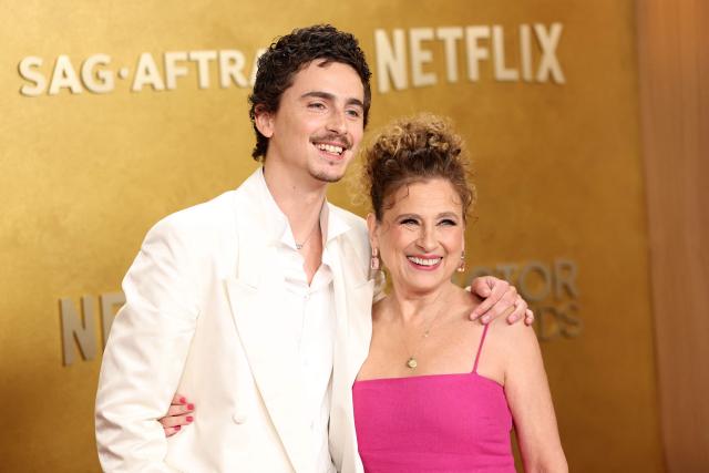 French-US actor Timothee Chalamet and Guest French-US actor Timothee Chalamet and his mother Nicole Flender attend the 32nd Annual Actor Awards at the Shrine Auditorium in Los Angeles on March 1, 2026. (Photo by PATRICK T. FALLON / AFP)