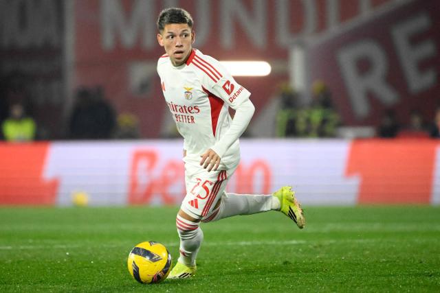 SL Benfica's Argentine forward #25 Gianluca Prestianni controls the ball during the Portuguese league football match between Gil Vicente FC and SL Benfica at Cidade de Barcelos stadium in Barcelos on March 2, 2026. (Photo by Miguel RIOPA / AFP)