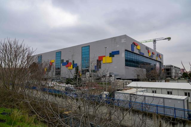 A photograph shows the Atakoy Athletics Arena in Istanbul, on February 27, 2026. Following its 64th place finish at the Paris 2024 Olympic Games with 101 athletes and no gold medals, the country's worst result at an Olympiad, Turkey has launched a vast recruitment campaign that has already seen eleven foreign athletes, including five Kenyan and Jamaican Olympic medalists, granted Turkish citizenship, ahead of the Los Angeles 2028 Olympics. (Photo by Yasin AKGUL / AFP)