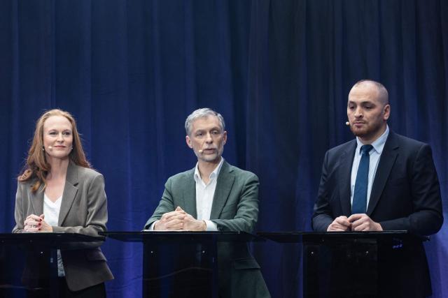 Candidates for Mayor of Lille,  Ensemble Pour la Republique's MP, Violette Spillebout (L), ecologist party Europe Ecologie Les Verts (EELV) Stephane Baly and and Rassemblement National's Matthieu Valet (R) take part in a debate broadcasted by French TV channel France 3 Nord-Pas-de-Calais between the main candidates for France's upcoming municipal elections in the city of Lille, in Lille northern France, on March 4, 2026. French voters head to the polls for municipal elections on March 15 and 22, 2026. (Photo by Sameer Al-DOUMY / AFP)