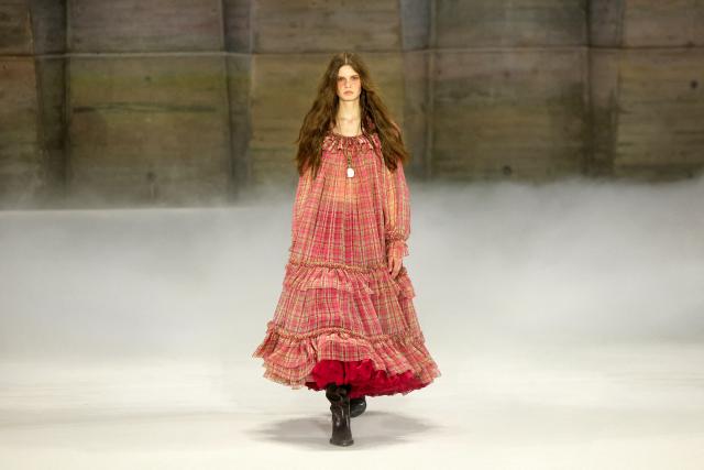 A model presents a creation by Chloe for the Women's Ready to Wear Fall/Winter 2026-2027 collection fashion show as part of the Paris Women Fashion Week, in Paris, on March 5, 2026. (Photo by Thomas SAMSON / AFP)