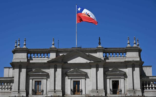 the presidential balcony at La Moneda Palace is pictured ahead of the arrival of the new President Jose Antonio Kast, in Santiago on March 5, 2026. Chile's presidential palace La Moneda is being prepared to serve as a residence again after nearly 70 years, with president-elect Jose Antonio Kast scheduled to move in on March 11. Kast will be the first head of state to live in the neoclassical Santiago landmark since 1958. (Photo by Rodrigo ARANGUA / AFP)