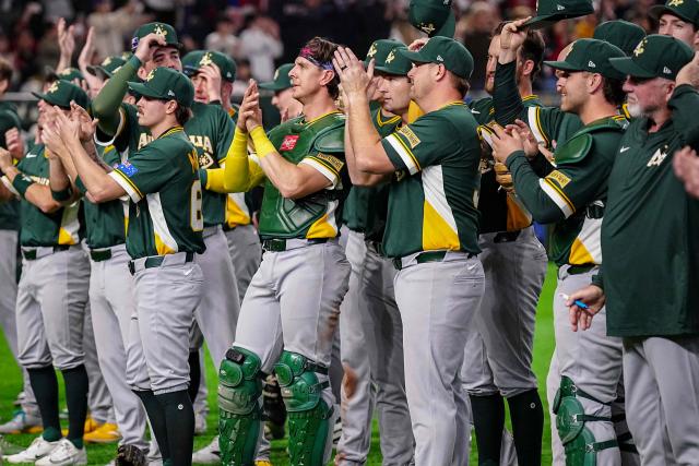 Australia's players celebrate their victory at the end of the World Baseball Classic (WBC) Pool C first round game between Czech Republic and Australia at the Tokyo Dome in Tokyo on March 6, 2026. (Photo by Yuichi YAMAZAKI / AFP)