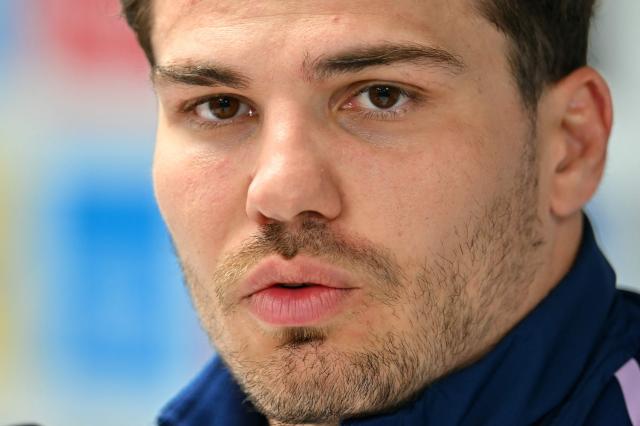 France's Antoine Dupont speaks during a press conference following the Captain's run training session at Murrayfield Stadium in Edinburgh, Scotland, on March 6, 2026, on the eve of their Six Nations match against Scotland. (Photo by ANDY BUCHANAN / AFP)