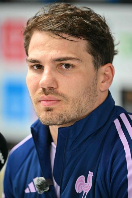 France's Antoine Dupont speaks during a press conference following the Captain's run training session at Murrayfield Stadium in Edinburgh, Scotland, on March 6, 2026, on the eve of their Six Nations match against Scotland. (Photo by ANDY BUCHANAN / AFP)